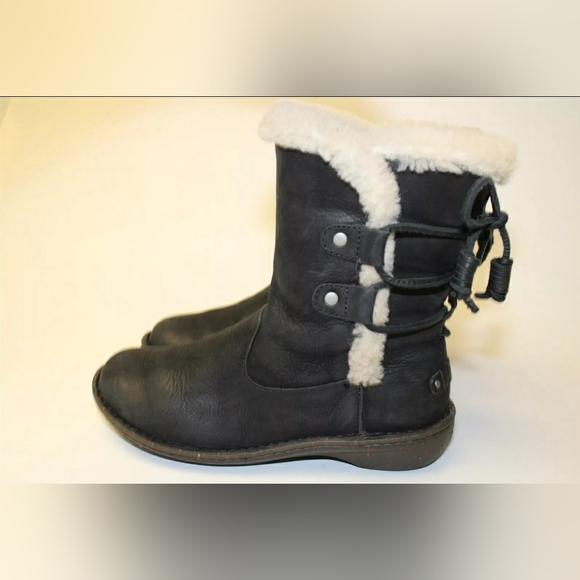 NEW UGG Akadia Womens Size 8 39 Black Leather Shearling Back Lace Up Boots 10077 - Picture 3 of 10